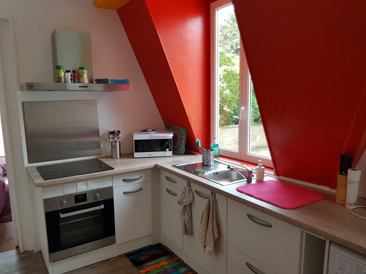 Appartement Atypique - 2 Chambres - Rue Calme Dans Centre Ville Седан Экстерьер фото